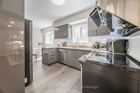 483 Menczel Crescent Newmarket ON L3X 2P6
