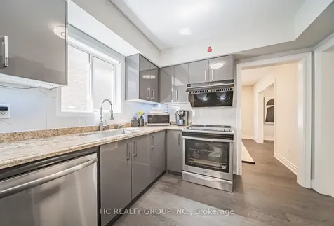 483 Menczel Crescent Newmarket ON L3X 2P6