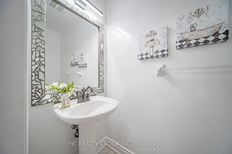 483 Menczel Crescent Newmarket ON L3X 2P6