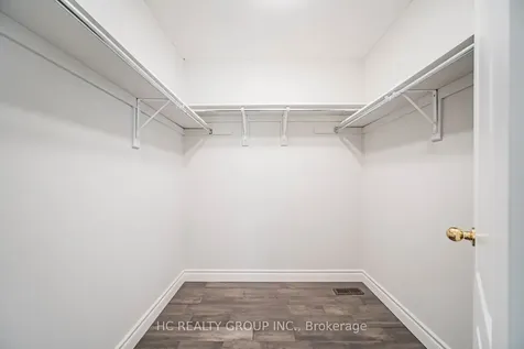 483 Menczel Crescent Newmarket ON L3X 2P6