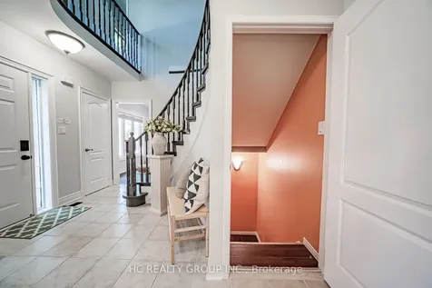 483 Menczel Crescent Newmarket ON L3X 2P6