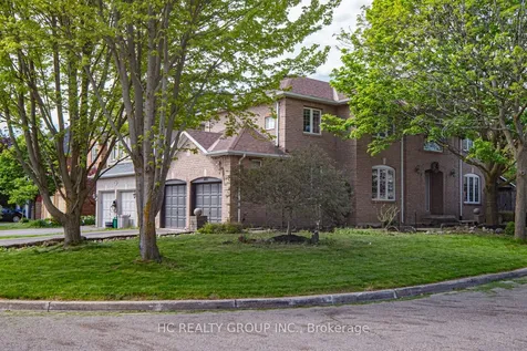 483 Menczel Crescent Newmarket ON L3X 2P6