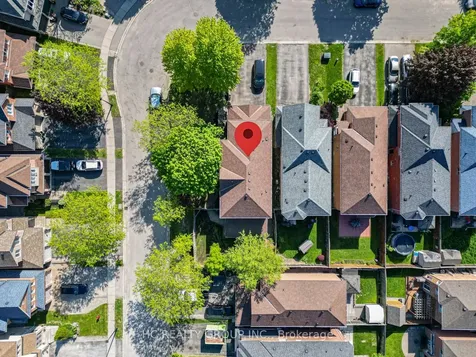 483 Menczel Crescent Newmarket ON L3X 2P6