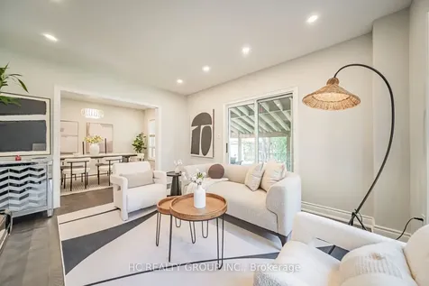 483 Menczel Crescent Newmarket ON L3X 2P6