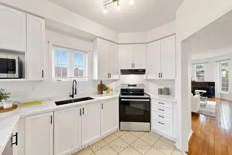 63 Rainbow Valley Crescent Markham ON L6E 1M2