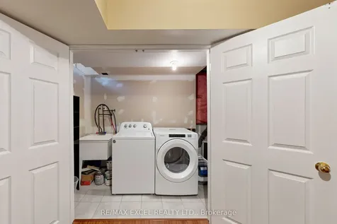 63 Rainbow Valley Crescent Markham ON L6E 1M2