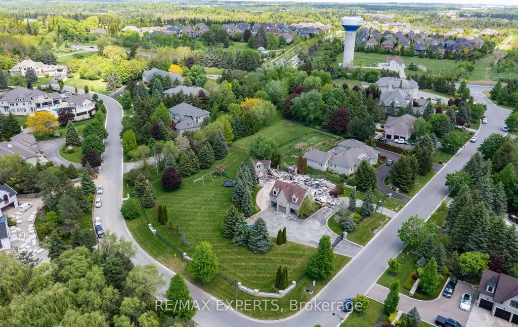 76 Forest Heights Boulevard Vaughan ON L0J 1C0