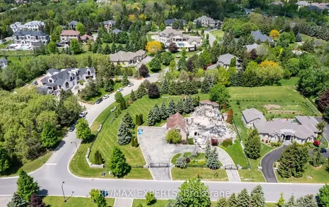 76 Forest Heights Boulevard Vaughan ON L0J 1C0