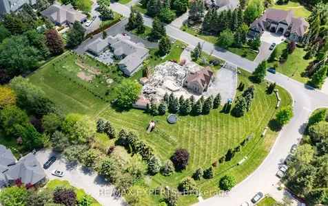 76 Forest Heights Boulevard Vaughan ON L0J 1C0