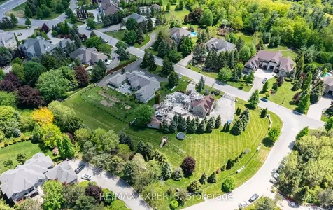 76 Forest Heights Boulevard Vaughan ON L0J 1C0
