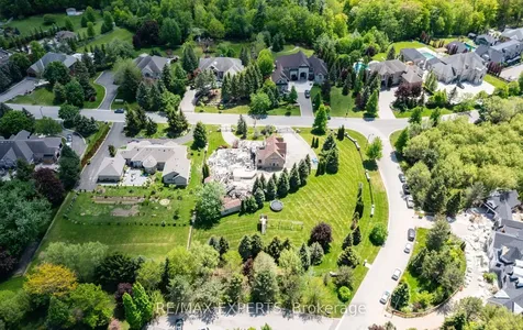 76 Forest Heights Boulevard Vaughan ON L0J 1C0