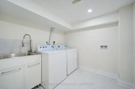 82 Coleluke Lane Markham ON L3S 0B7