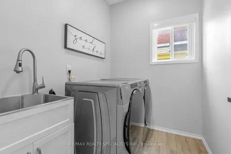 248 Hoover Park Drive Whitchurch-stouffville ON L4A 1L1