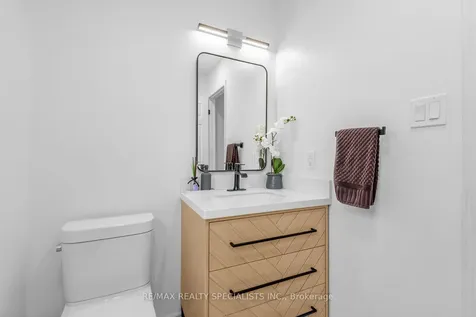248 Hoover Park Drive Whitchurch-stouffville ON L4A 1L1