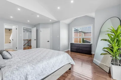 248 Hoover Park Drive Whitchurch-stouffville ON L4A 1L1