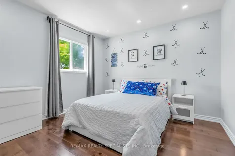 248 Hoover Park Drive Whitchurch-stouffville ON L4A 1L1