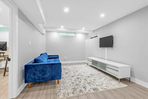 248 Hoover Park Drive Whitchurch-stouffville ON L4A 1L1