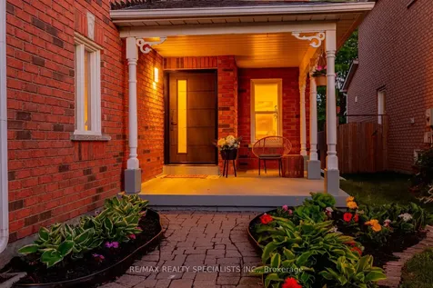 248 Hoover Park Drive Whitchurch-stouffville ON L4A 1L1