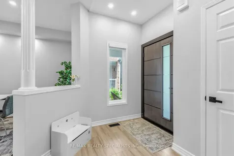 248 Hoover Park Drive Whitchurch-stouffville ON L4A 1L1