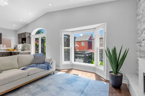 248 Hoover Park Drive Whitchurch-stouffville ON L4A 1L1