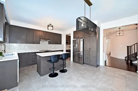 9 Valleo Street Georgina ON L4P 0J8