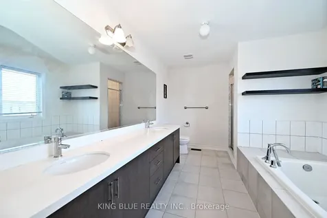 9 Valleo Street Georgina ON L4P 0J8