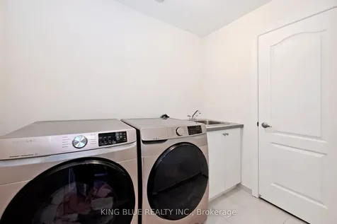 9 Valleo Street Georgina ON L4P 0J8