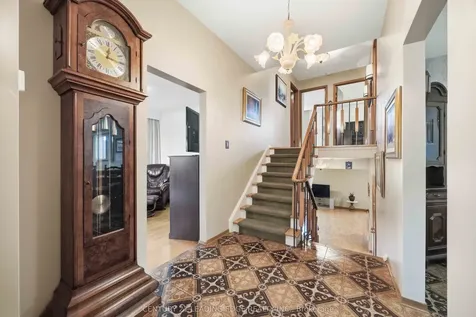 554 Woodbridge Avenue Vaughan ON L4L 2T5