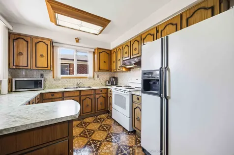 554 Woodbridge Avenue Vaughan ON L4L 2T5