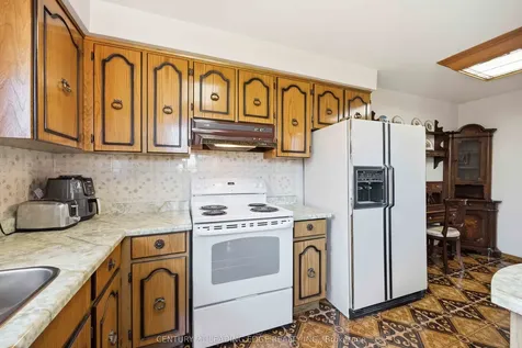 554 Woodbridge Avenue Vaughan ON L4L 2T5