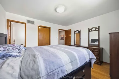554 Woodbridge Avenue Vaughan ON L4L 2T5