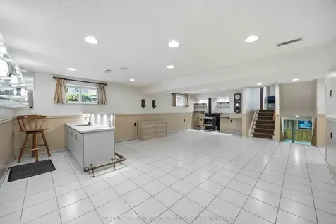 554 Woodbridge Avenue Vaughan ON L4L 2T5