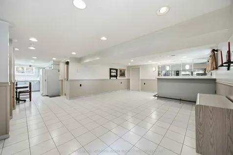 554 Woodbridge Avenue Vaughan ON L4L 2T5