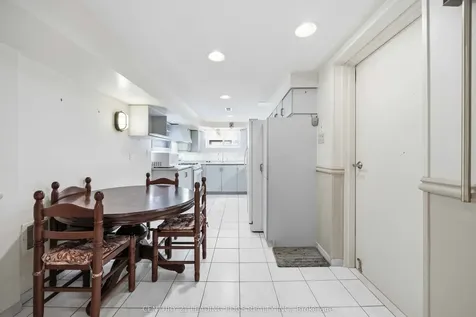 554 Woodbridge Avenue Vaughan ON L4L 2T5