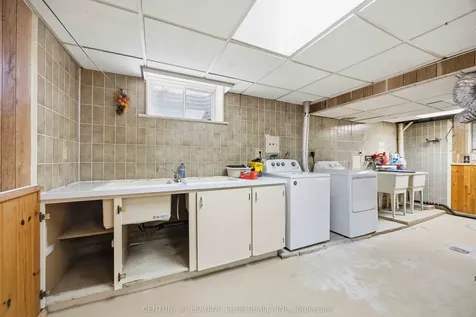 554 Woodbridge Avenue Vaughan ON L4L 2T5
