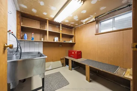 554 Woodbridge Avenue Vaughan ON L4L 2T5