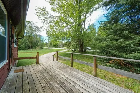39 Creek Drive Georgina ON L0E 1N0