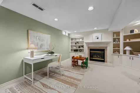 682 Leslie Valley Drive Newmarket ON L3Y 7J5
