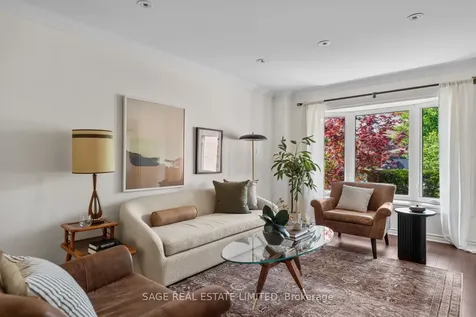 682 Leslie Valley Drive Newmarket ON L3Y 7J5