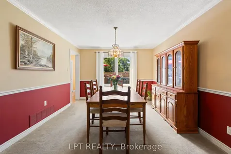 112 Doris Crescent Newmarket ON L3Y 7V5