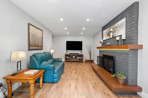 112 Doris Crescent Newmarket ON L3Y 7V5