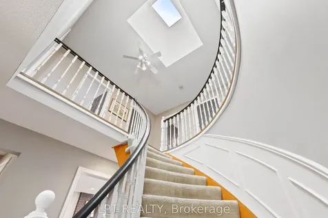 112 Doris Crescent Newmarket ON L3Y 7V5