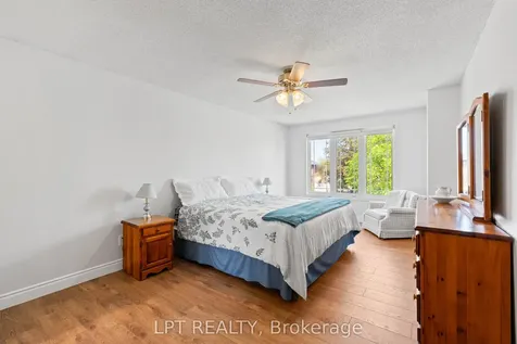 112 Doris Crescent Newmarket ON L3Y 7V5