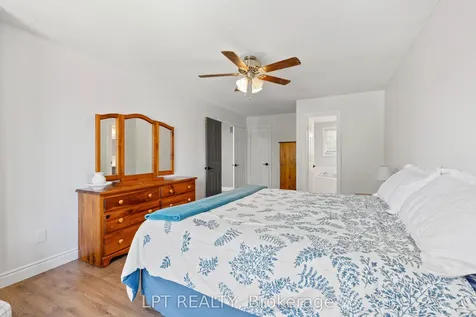 112 Doris Crescent Newmarket ON L3Y 7V5