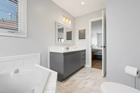 112 Doris Crescent Newmarket ON L3Y 7V5