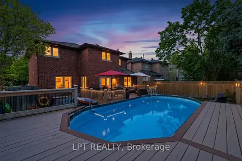 112 Doris Crescent Newmarket ON L3Y 7V5