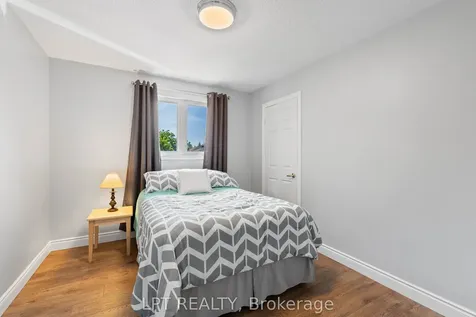 112 Doris Crescent Newmarket ON L3Y 7V5