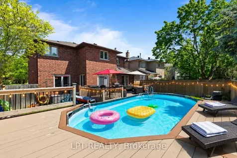 112 Doris Crescent Newmarket ON L3Y 7V5