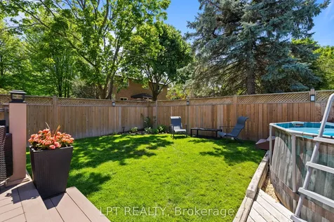 112 Doris Crescent Newmarket ON L3Y 7V5