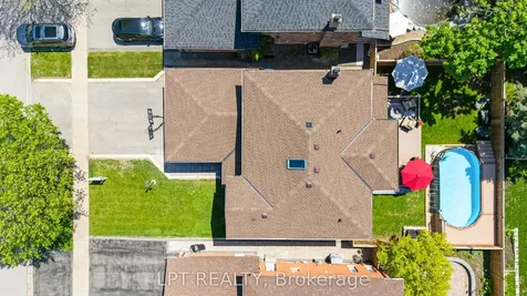 112 Doris Crescent Newmarket ON L3Y 7V5